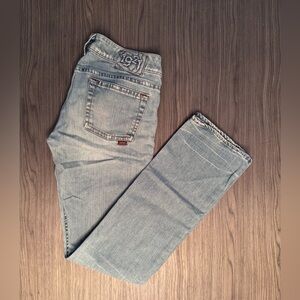 Light Wash Women's Jeans - Classic Straight Leg